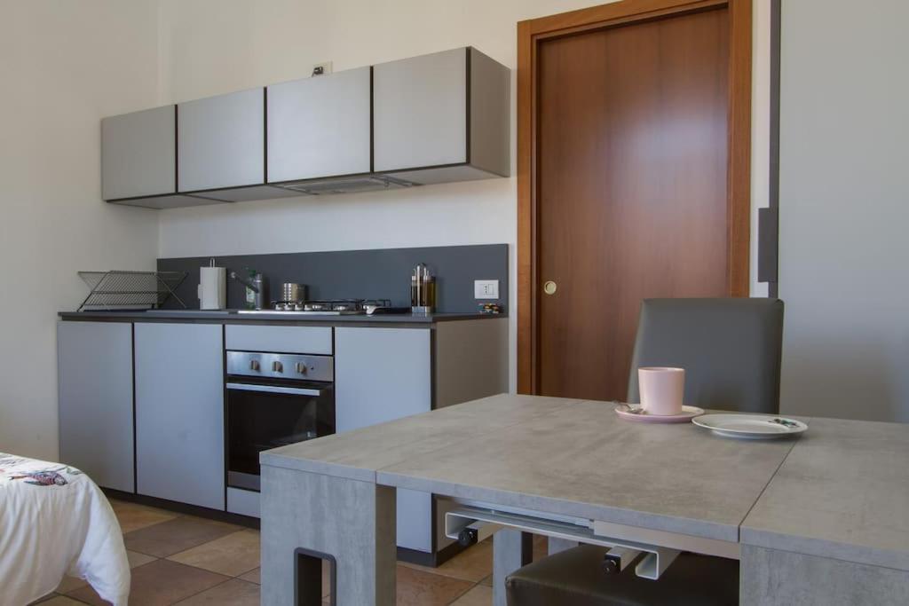 Fabulous Studio In Monza 15 Km To Milan City Centre Exterior foto